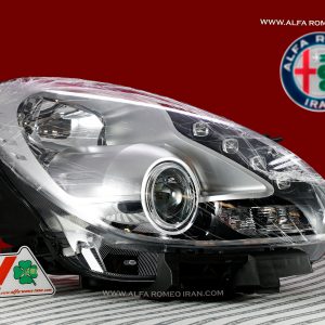 مجموعه چراغ جلو زنون دار داخل سفید آلفارومئو جولیتا